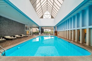 Indoor pool, pool loungers