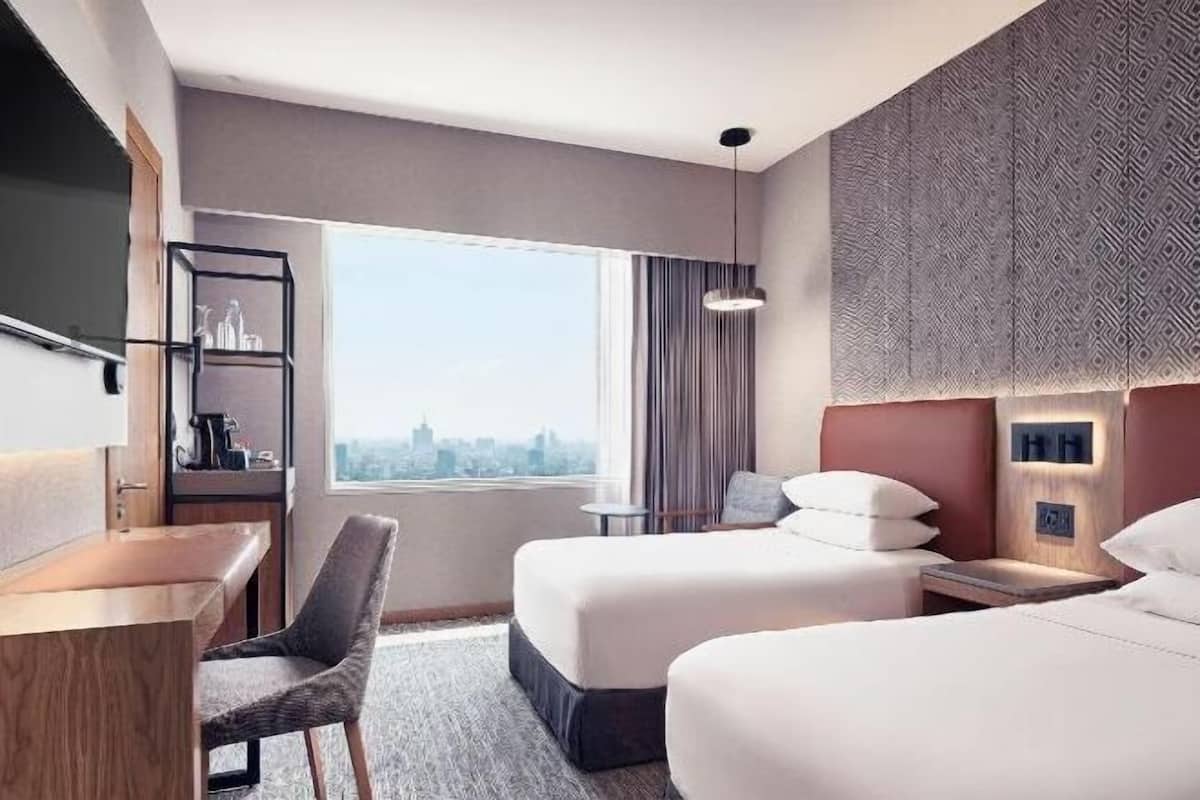 Egyptian cotton sheets, premium bedding, Select Comfort beds, minibar