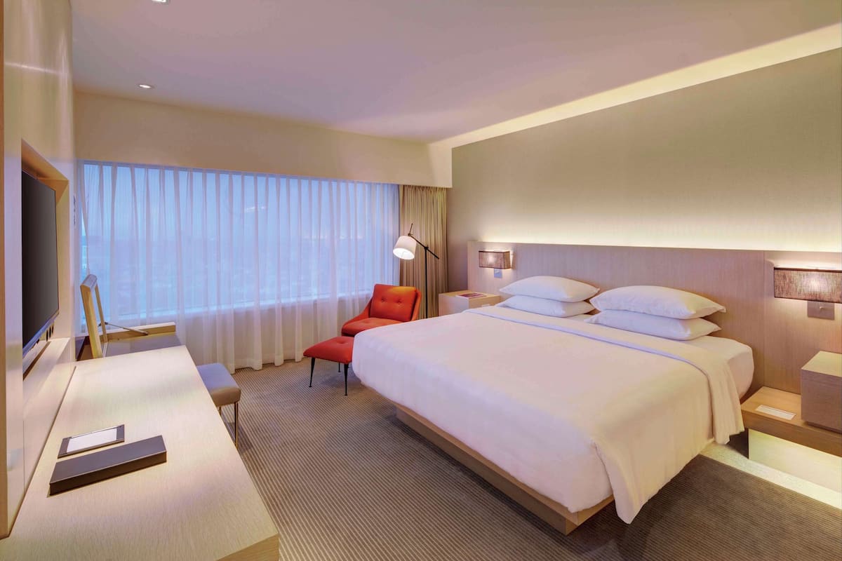 Regency, Suite, 1 King Bed | Egyptian cotton sheets, premium bedding, Select Comfort beds, minibar