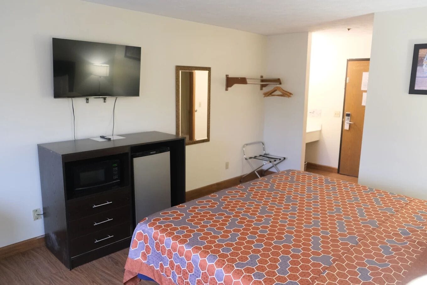 1 bedroom, premium bedding, desk, iron/ironing board