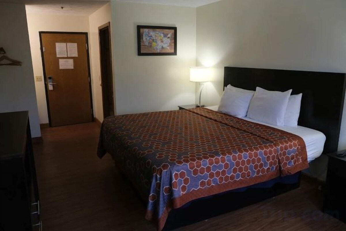 1 habitación, ropa de cama de alta calidad y escritorio 