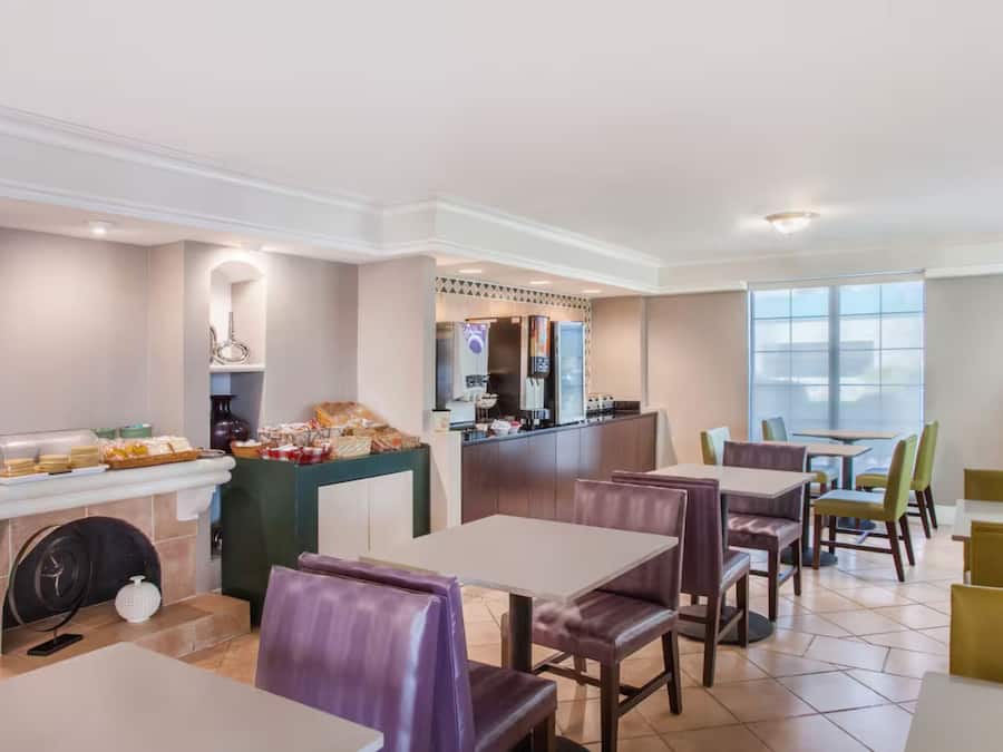 Petit déjeuner continental compris tous les jours