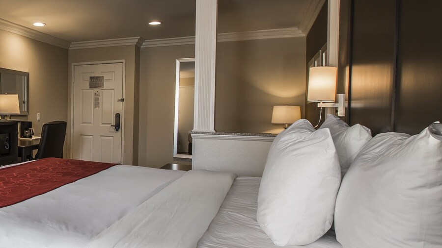 Comfort Suites San Clemente Beach