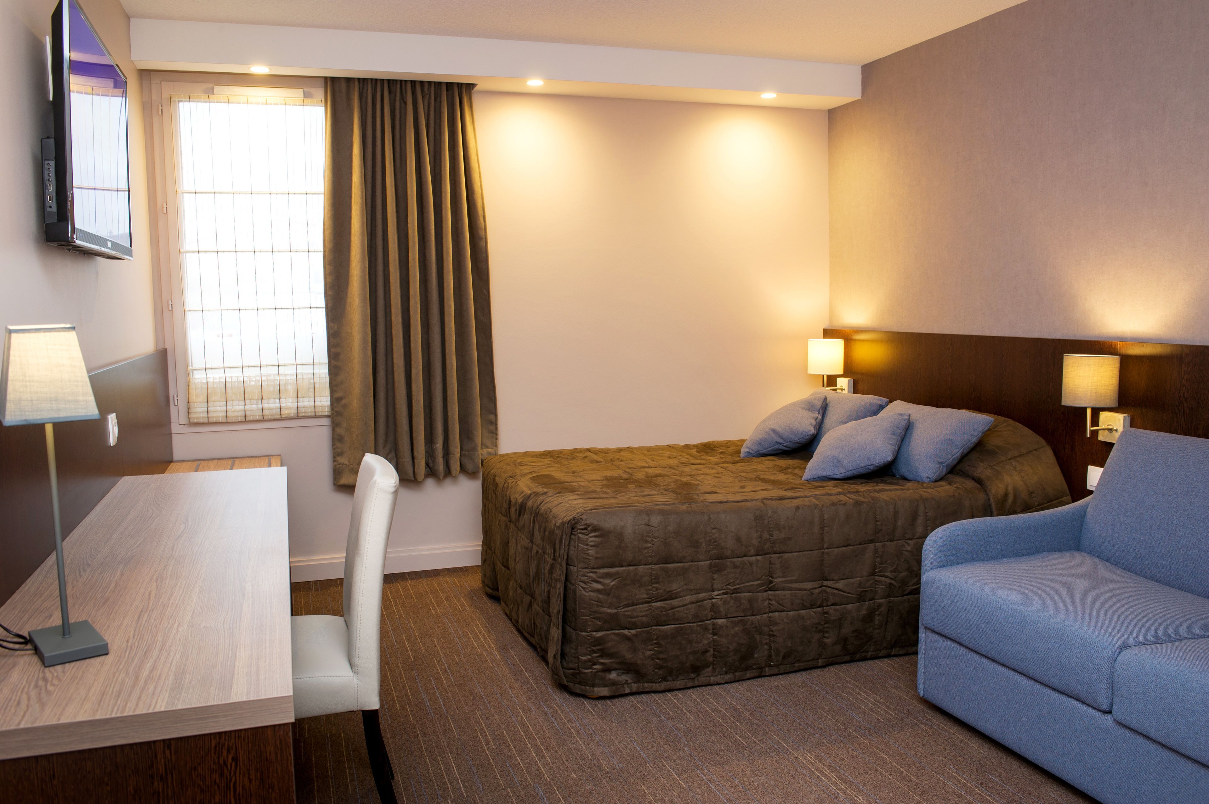 1 bedroom, premium bedding, individually decorated