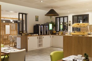 Daily buffet breakfast (EUR 13 per person)