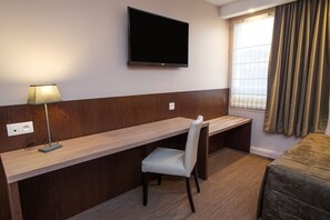 Premium bedding, individually decorated, individually furnished, desk