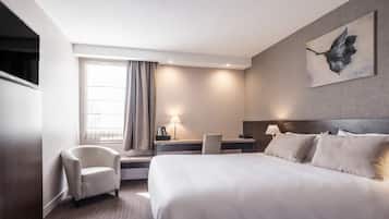 Premium bedding, individually decorated, individually furnished, desk