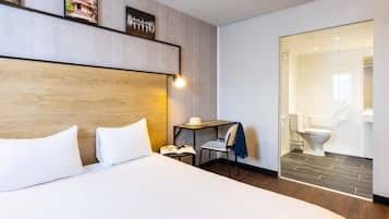 Bureau, rideaux occultants, chambres insonorisées