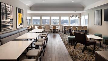 Desayuno buffet incluido todos los días