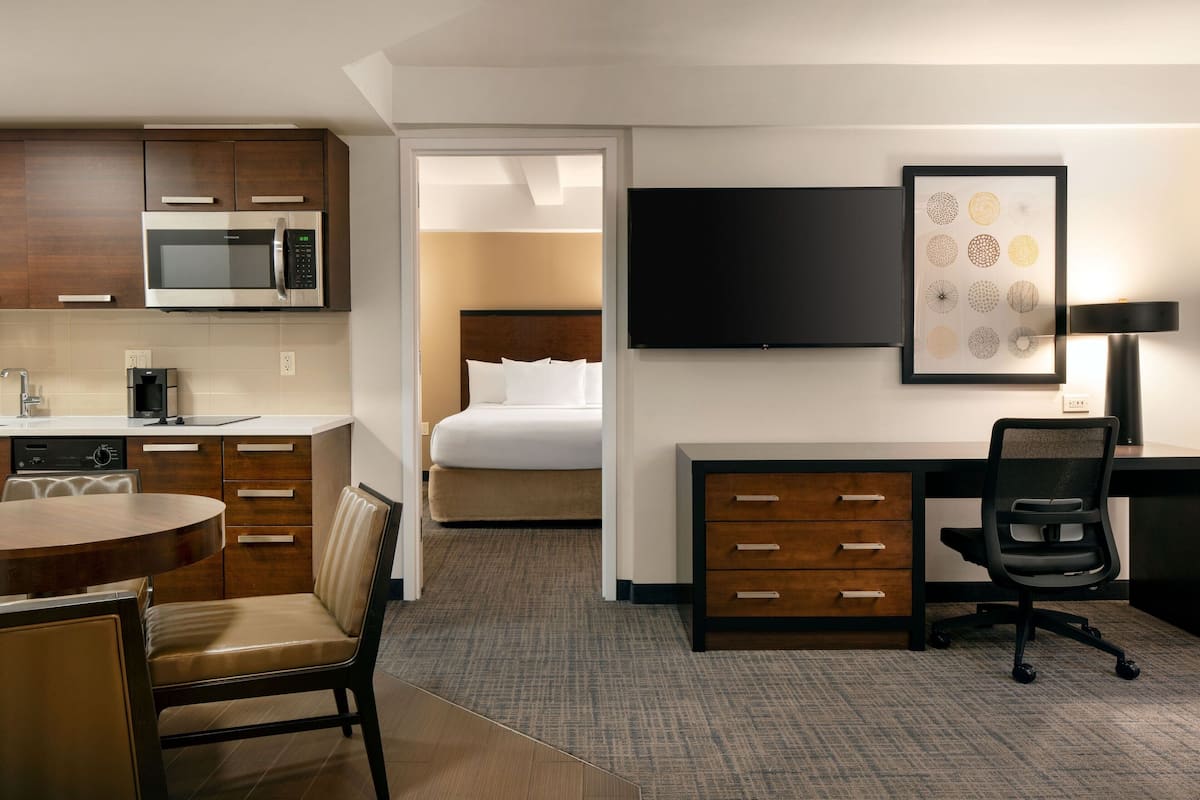 Suite, 1 Bedroom, Non Smoking | 1 bedroom, hypo-allergenic bedding, in-room safe, desk