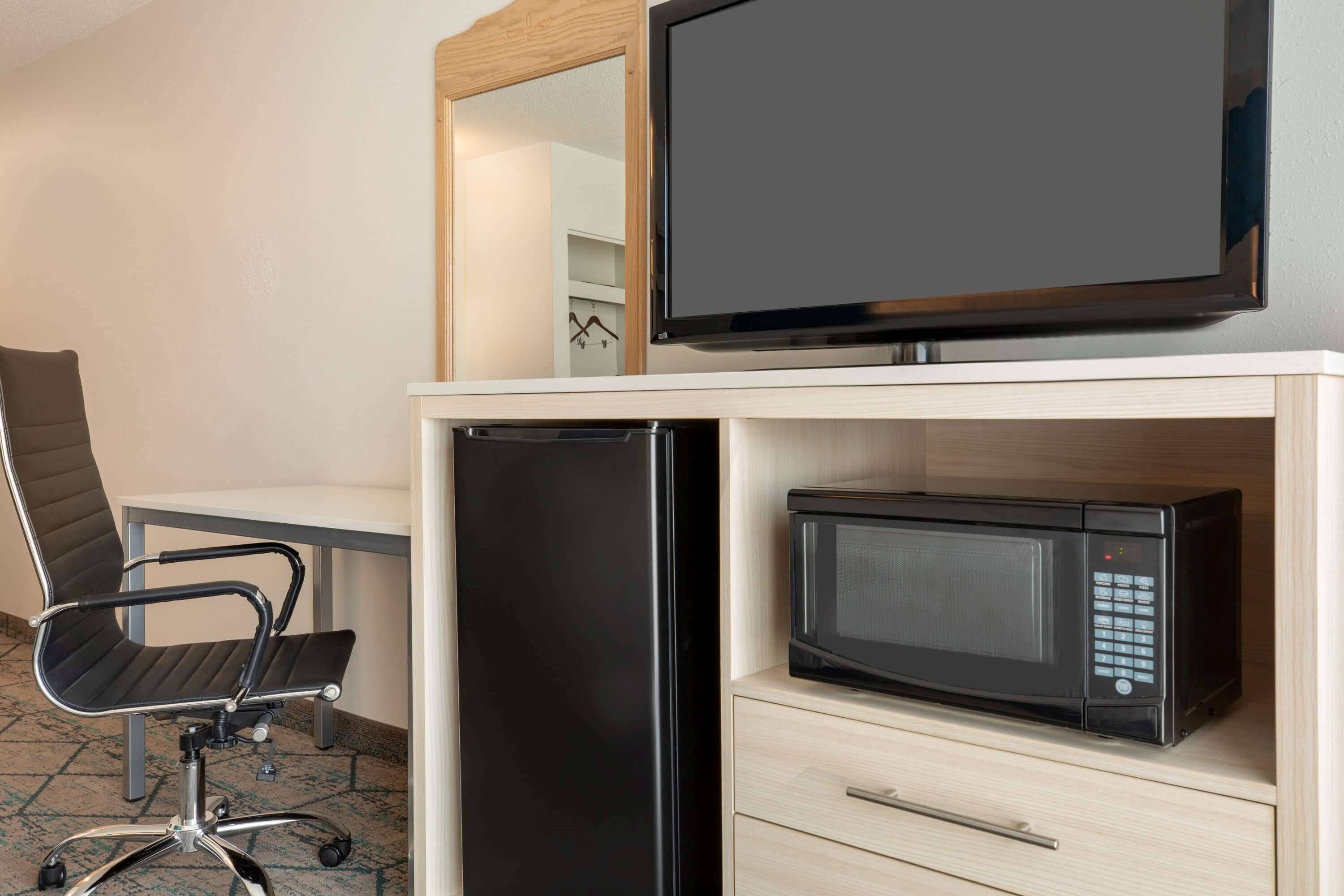 desk, laptop workspace, iron/ironing board, free wifi