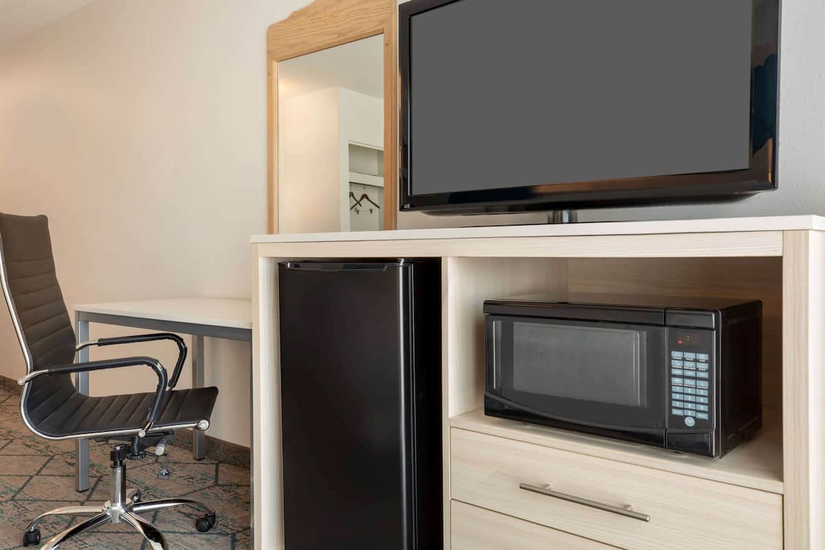 desk, laptop workspace, iron/ironing board, free wifi