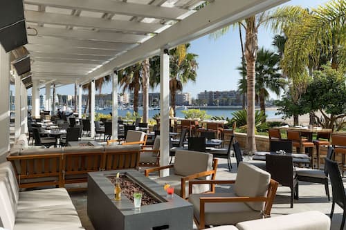 Breakfast, lunch, dinner served; al fresco dining