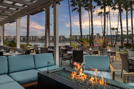 Breakfast, lunch and dinner served . Jamaica Bay Inn Marina Del Rey,Tapestry Collection by Hilton