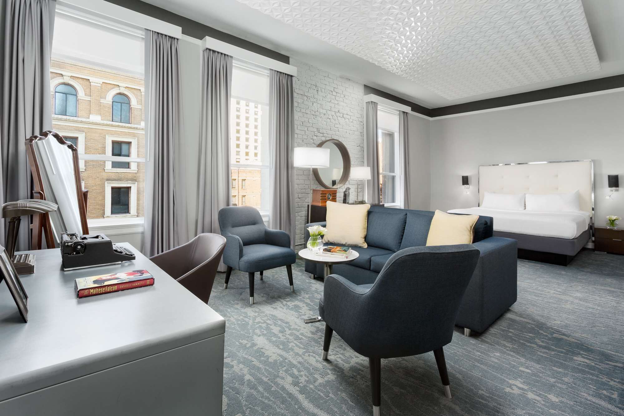 Hochwertige Bettwaren, Daunenbettdecken, Zimmersafe