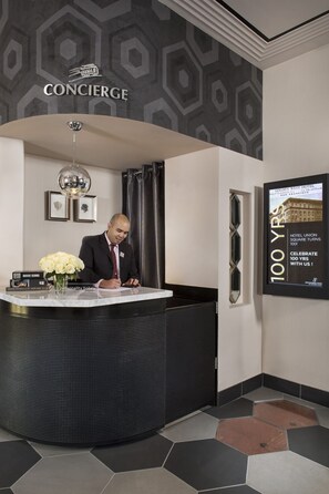 Concierge desk - Hotel Union Square (San Francisco)