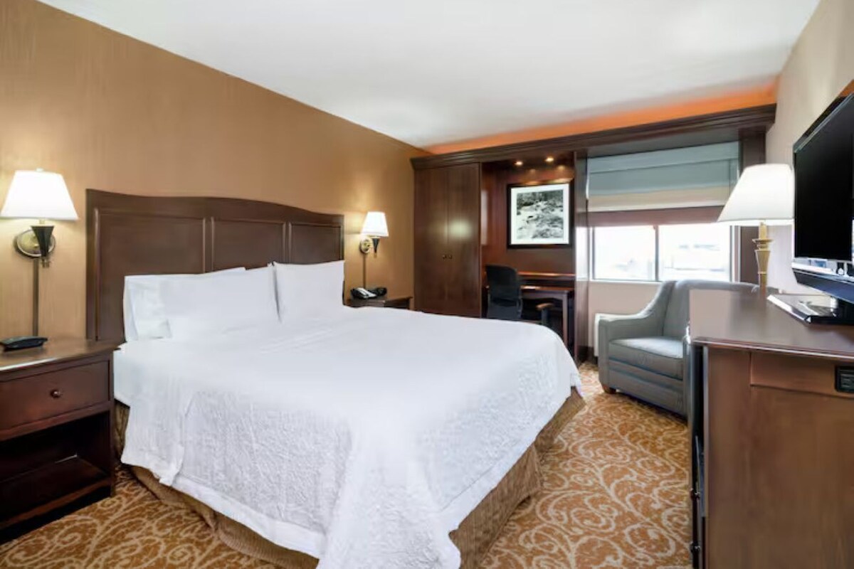 Premium bedding, pillow-top beds, in-room safe, iron/ironing board