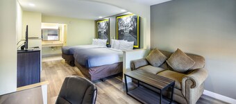 Super 8 by Wyndham Jackson MS Near the Fairgrounds 