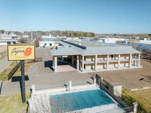 Exterior - Super 8 by Wyndham Jackson MS Near the Fairgrounds  (Jackson)