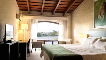 Superior Double Room | In-room safe, blackout drapes, soundproofing, iron/ironing board