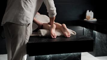 Couples treatment room(s), steam room, body treatments, aromatherapy