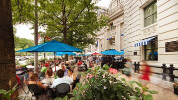 Breakfast, lunch, dinner served; French cuisine, alfresco dining