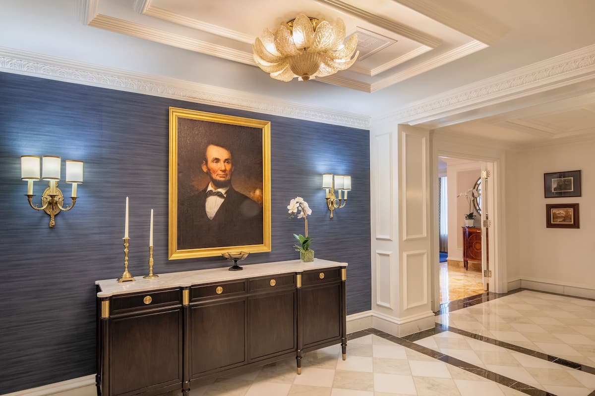 Suite, 1 King-Bett (Abraham Lincoln) | 1 Schlafzimmer, Bettwäsche aus ägyptischer Baumwolle