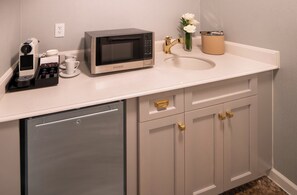 Suite, 2 Queen Beds (1 Bedroom) | 1 bedroom, Egyptian cotton sheets, premium bedding, Tempur-Pedic beds