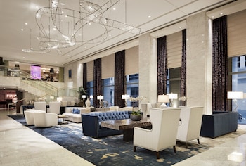 Hotel entrance and lobby at Hotel Nikko San Francisco