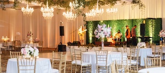 Crowne Plaza Executive Center Baton Rouge by IHG