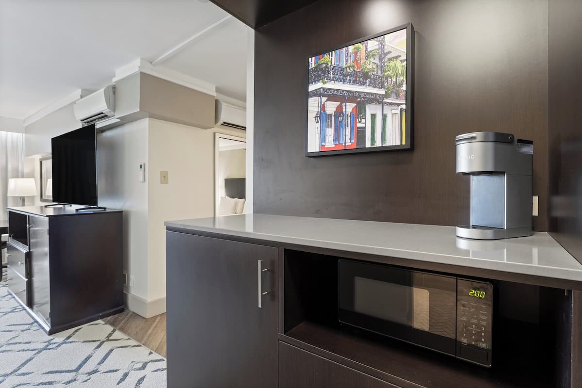 Suite, 1 Bedroom, Balcony