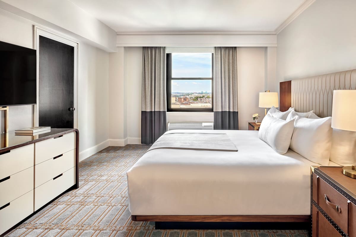 Premium bedding, in-room safe, desk, blackout curtains