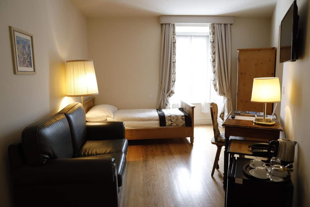 Classic Single Room