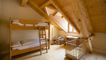 Children’s theme room