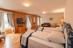 Free WiFi, bed sheets - Kleos Hotel Bernina by Kleos Group Collection (Samedan)