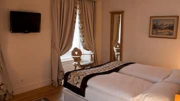 Free WiFi, bed sheets