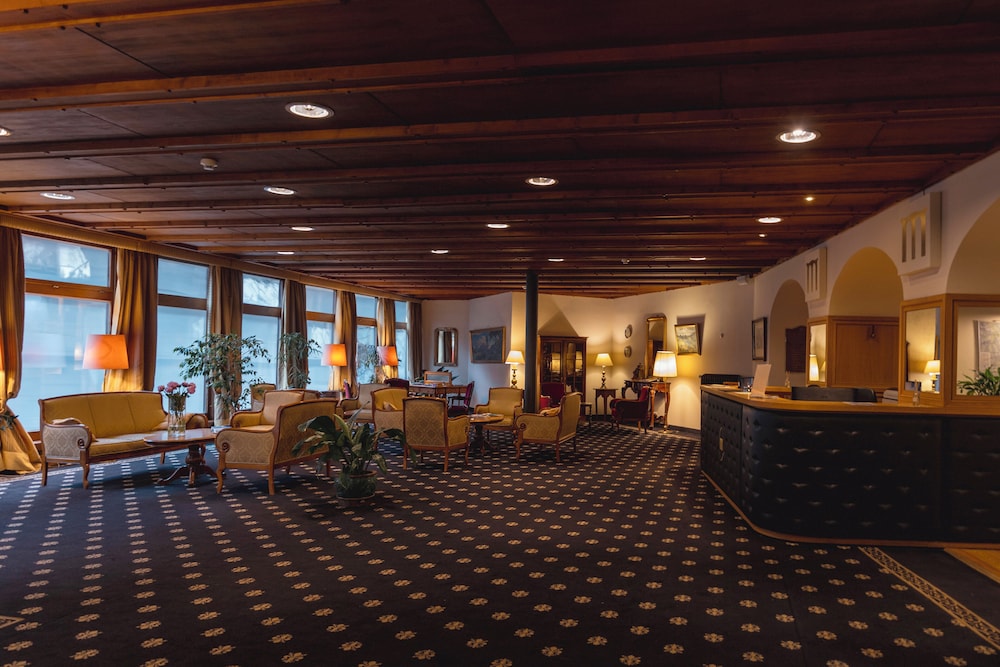 Hotel Bernina 1865 by null