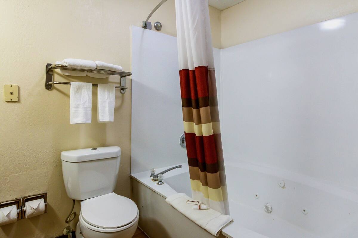 Salle de bain | Baignoire, serviettes fournies
