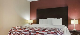 Red Roof Inn & Suites Statesboro - University