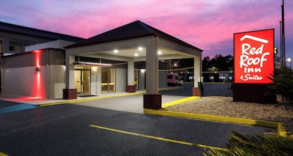 Red Roof Inn & Suites Statesboro - University