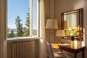Premium bedding, minibar, in-room safe, desk - Palace Grand Hotel Varese (Varese)