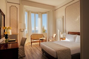 Deluxe Double Room | Premium bedding, minibar, in-room safe, desk