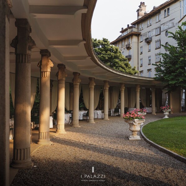 Exterior - Palace Grand Hotel Varese (Varese)