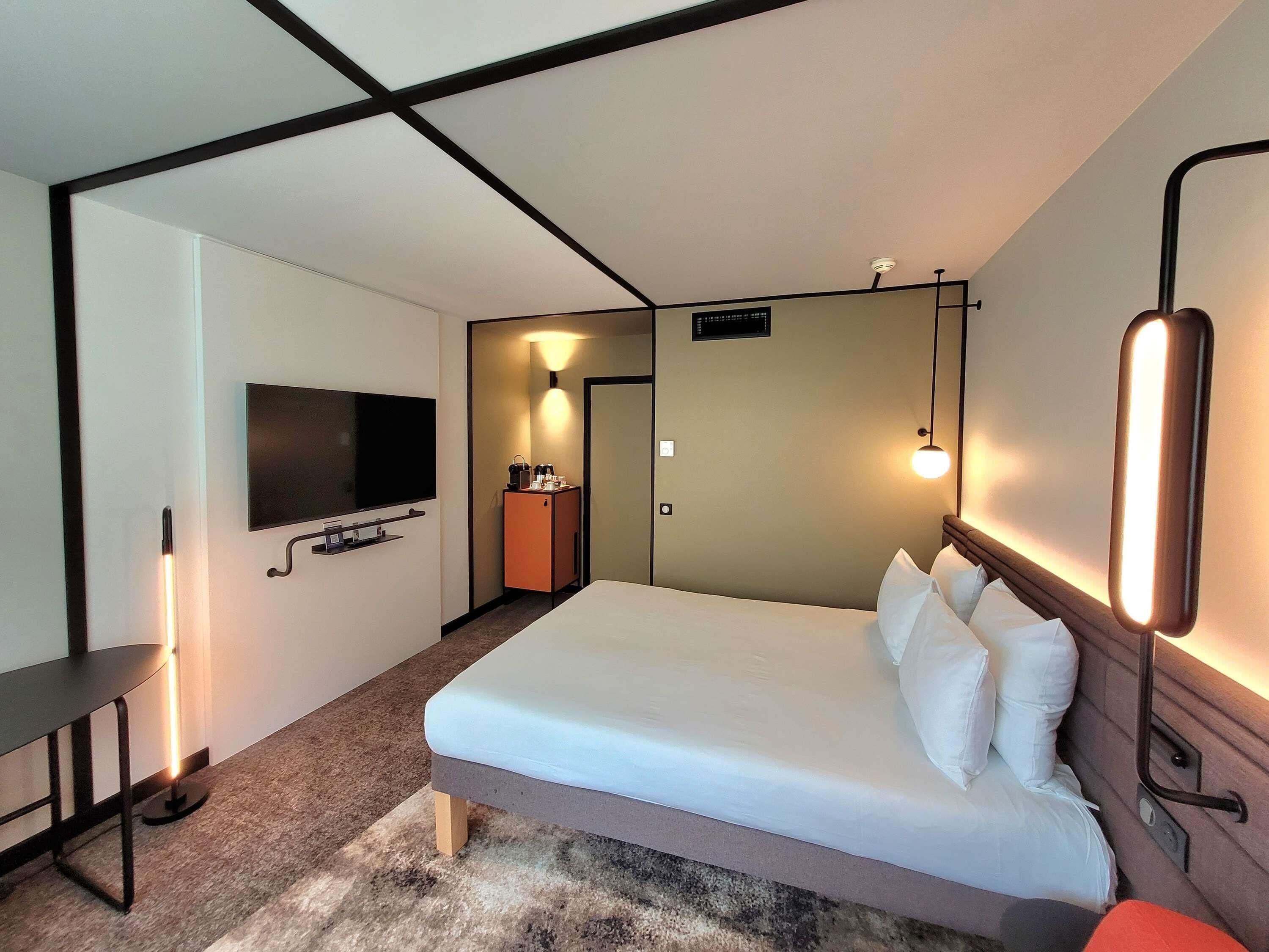 Habitación superior, 1 cama de matrimonio con sofá cama | Ropa de cama de alta calidad, minibar, caja fuerte y escritorio