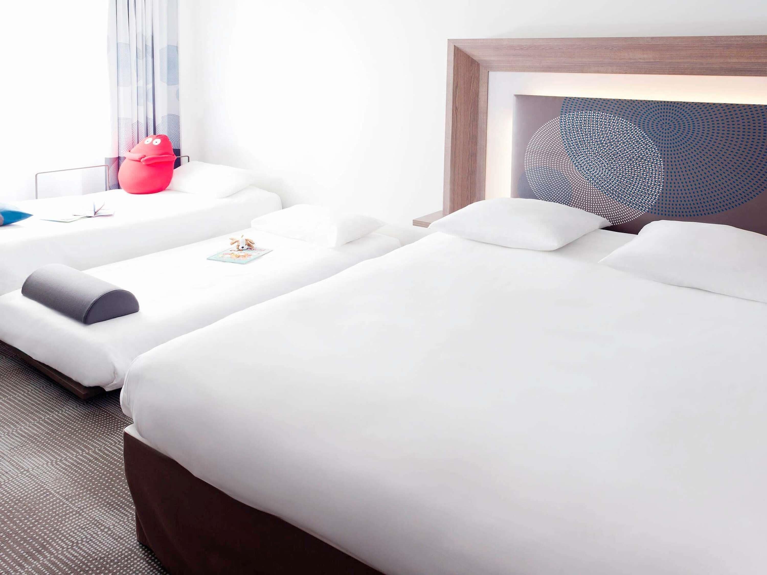 Classic Room, Multiple Beds | Premium bedding, minibar, in-room safe, desk