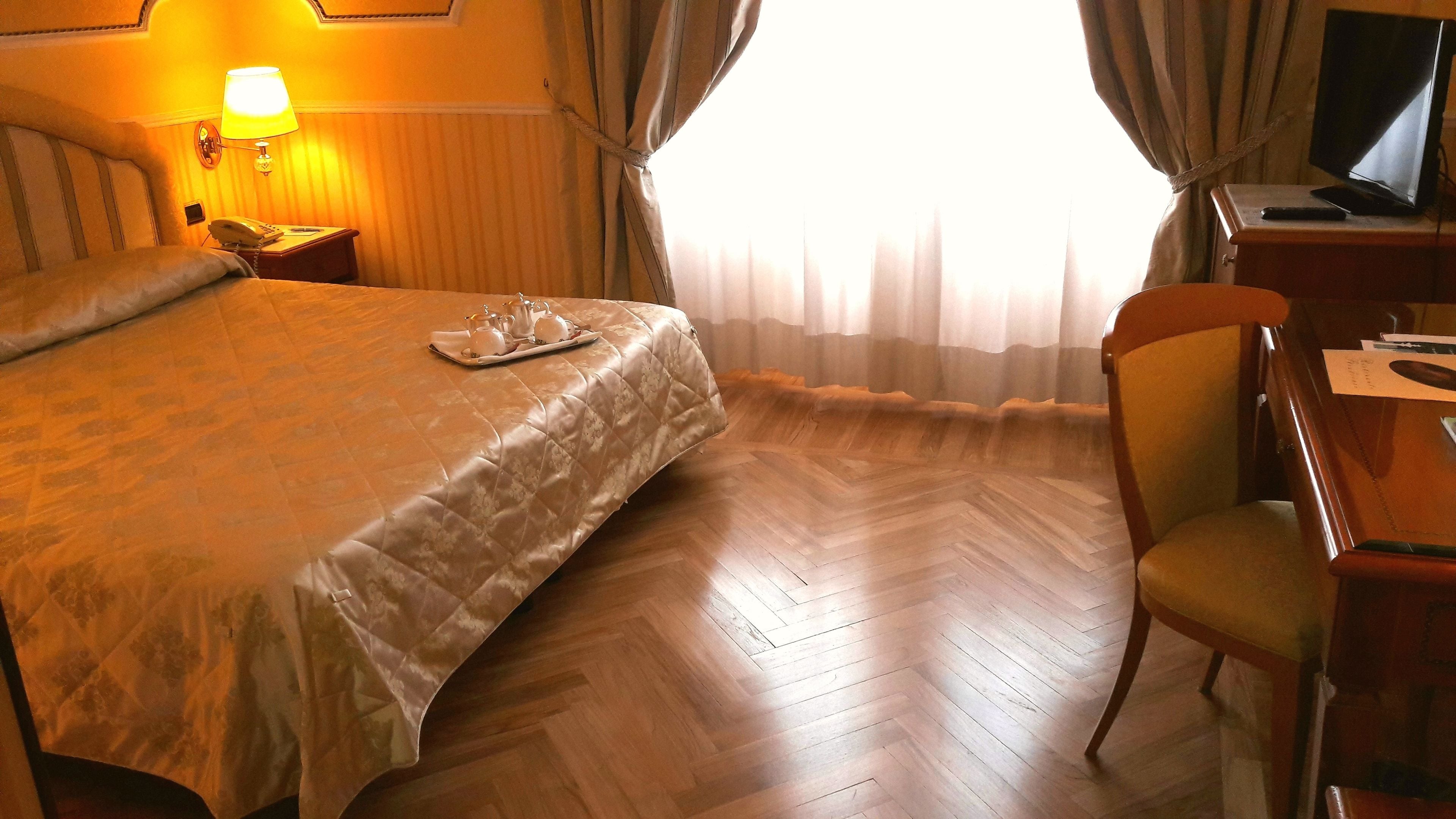 1 bedroom, down duvets, minibar, in-room safe