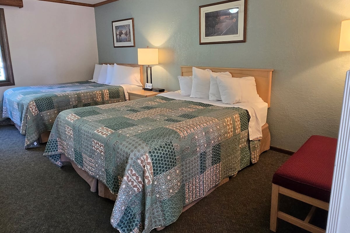 Room, 2 Queen Beds, Non Smoking | Iron/ironing board, rollaway beds (surcharge), WiFi (free)