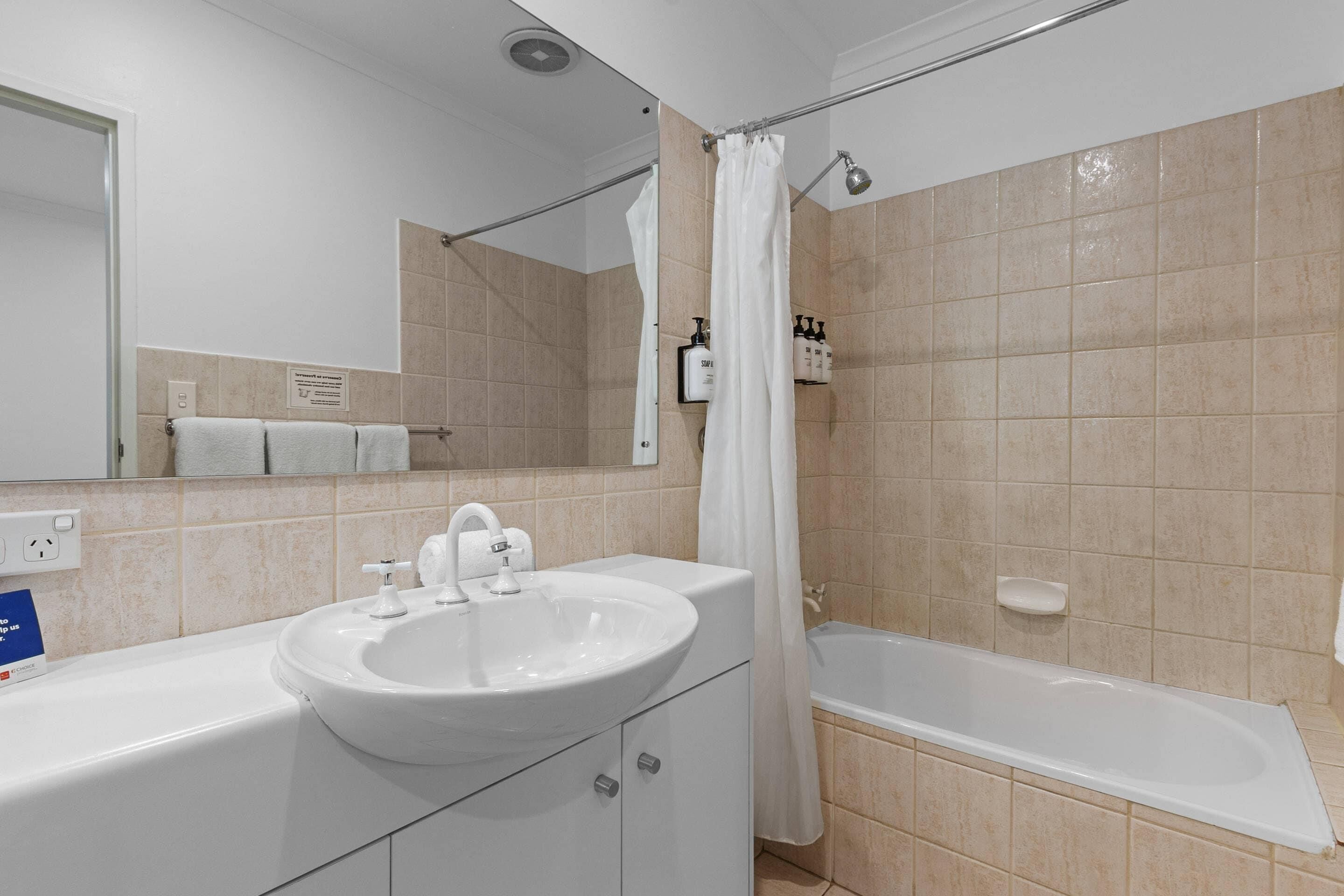 Standard Room | Iron/ironing board, free cribs/infant beds, rollaway beds, free WiFi