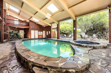 Outdoor pool. Comfort Inn & Suites Sombrero