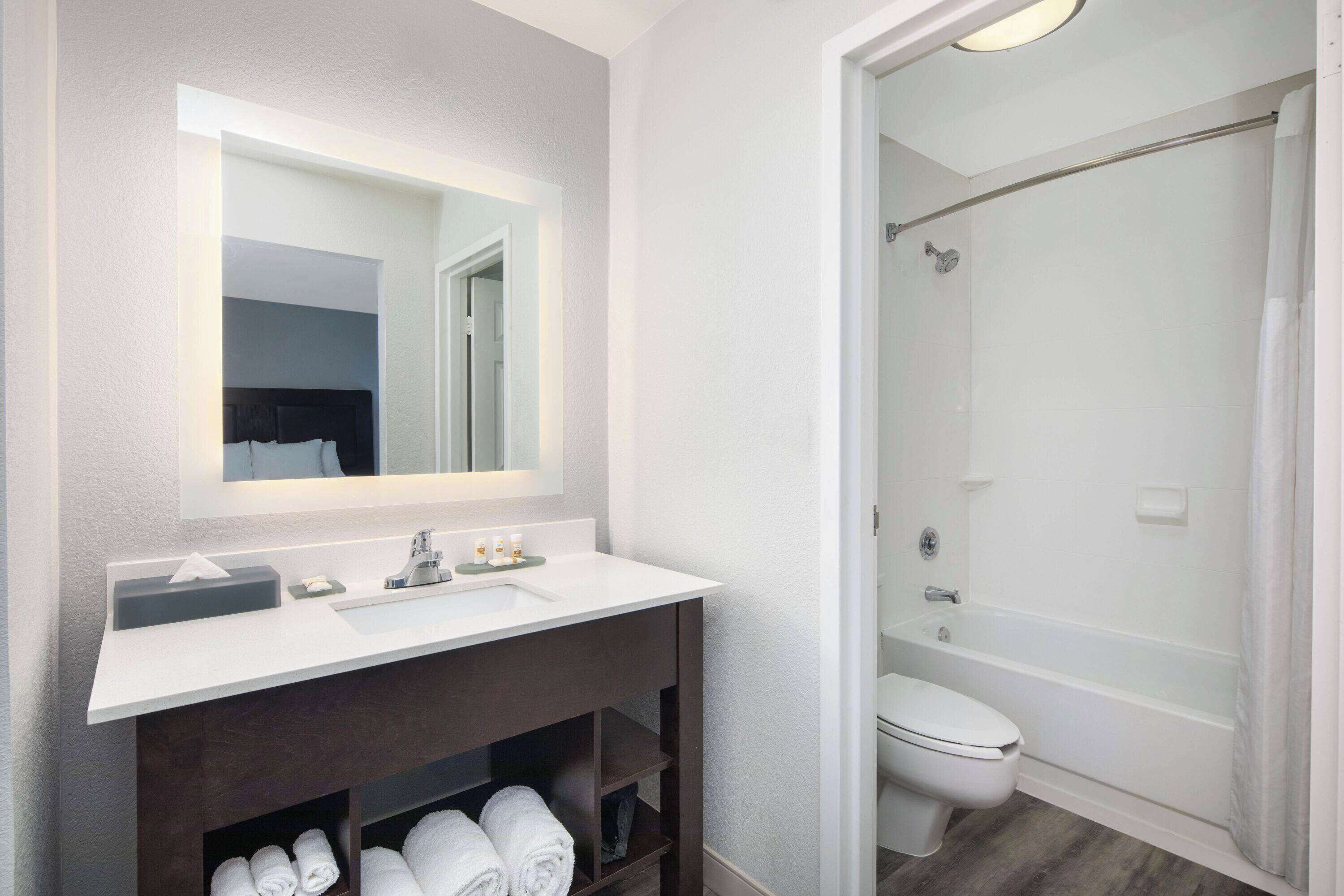 Photo - La Quinta by Wyndham Atlanta Airport South